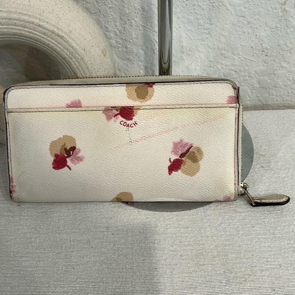 Coach Rose long zippy Wallet - Picture 3 of 15
